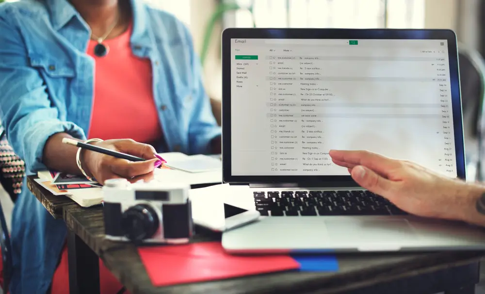 email client faché